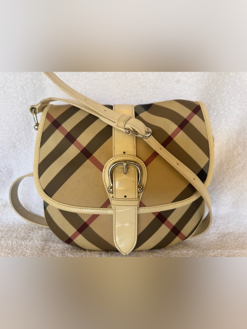 Burberry Vintage Nova Check leather/PVC shoulder or crossbody bag.